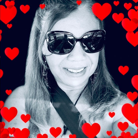 Meet your Posher, Sandra - Picture 6 of 6